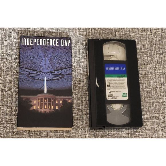 VINTAGE 1996 INDEPENDENCE DAY VHS TAPE Will Smith Aliens SIFI Classic Movies Old - Picture 3 of 3